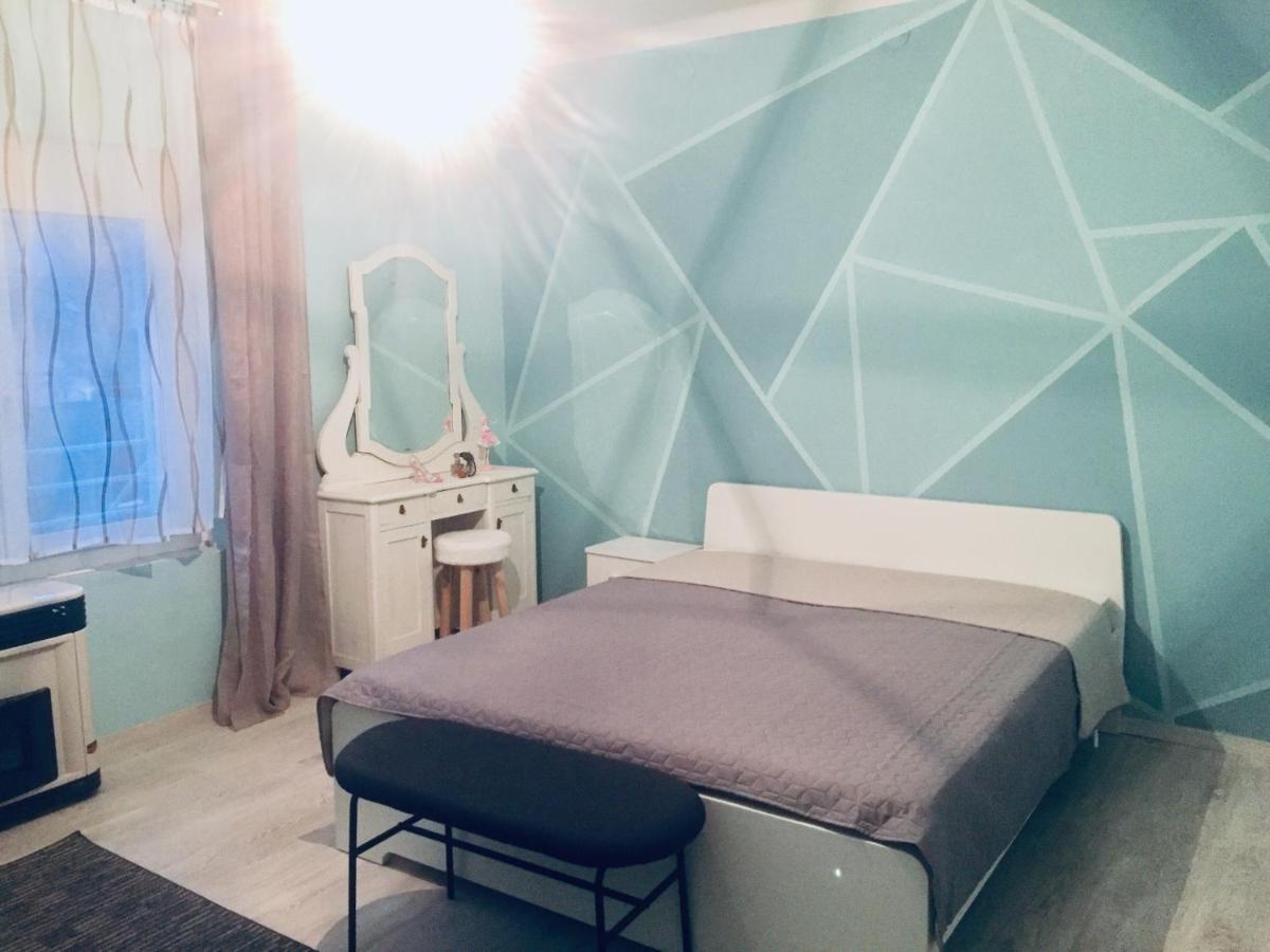 Lelle-Kert Apartman 02 Balatonlelle Luaran gambar