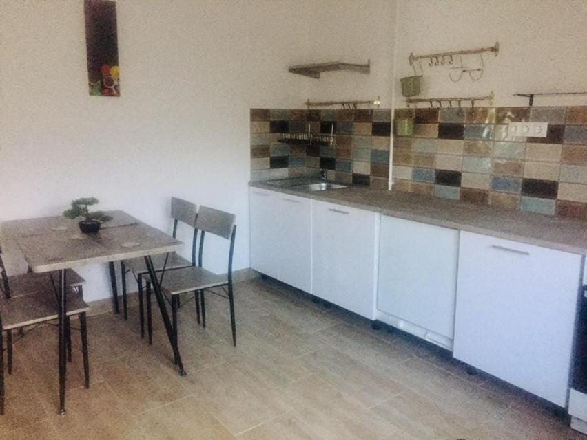 Lelle-Kert Apartman 02 Balatonlelle Luaran gambar